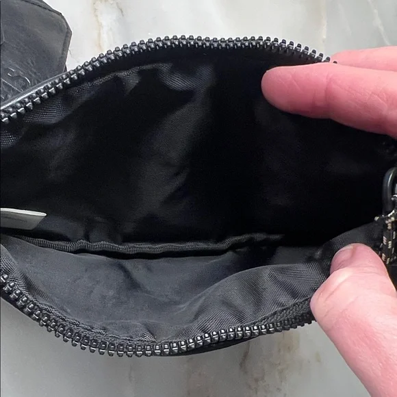 BEIS The sport wristlet set - Picture 7 of 10